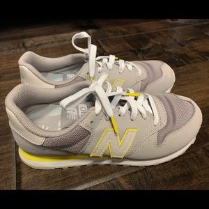 New Balance - Size 8.5 - Grey and Yellow